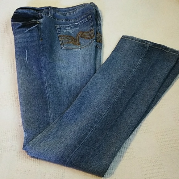 Jeans - Picture 1 of 3
